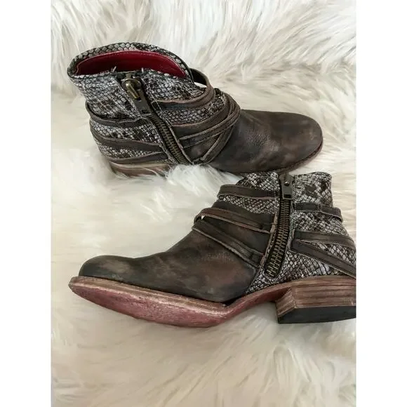 FREEBIRD BY STEVEN Belfast Booties 9 Black Multi Snakeskin